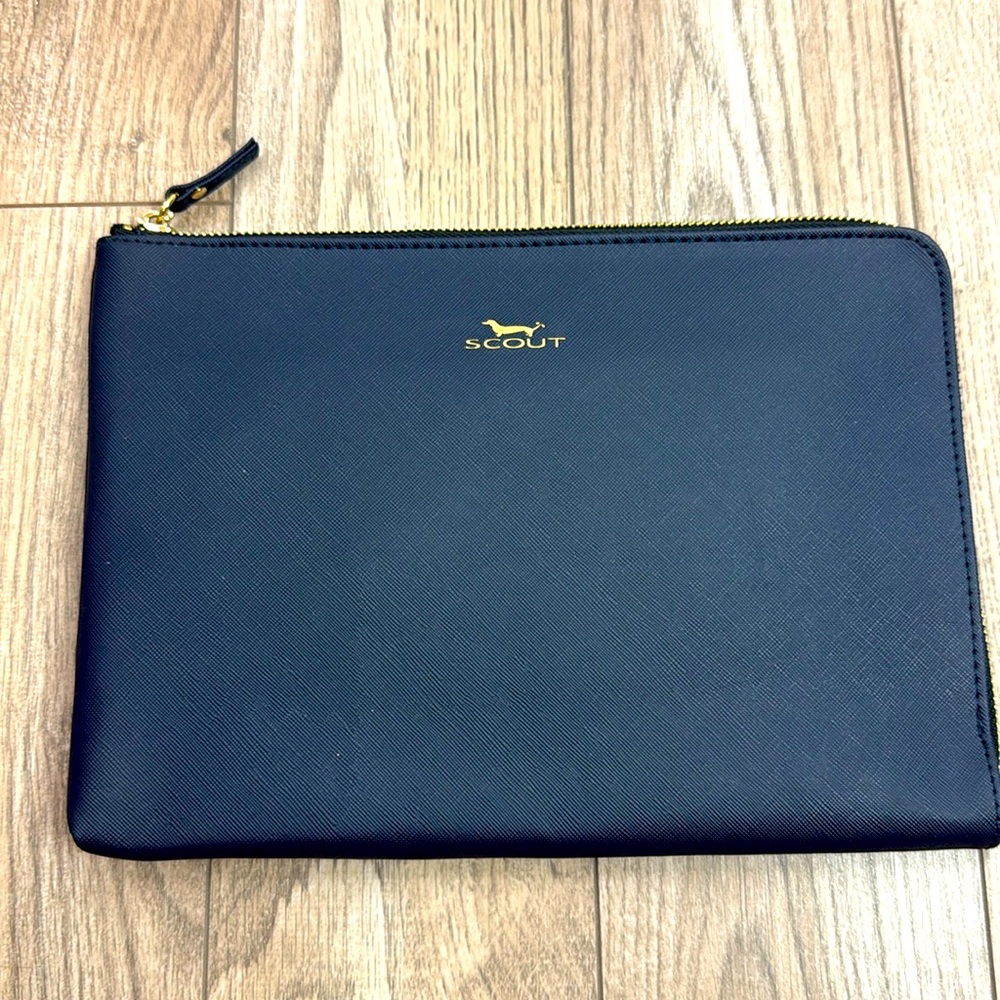 New without tags Scout media travel pouch